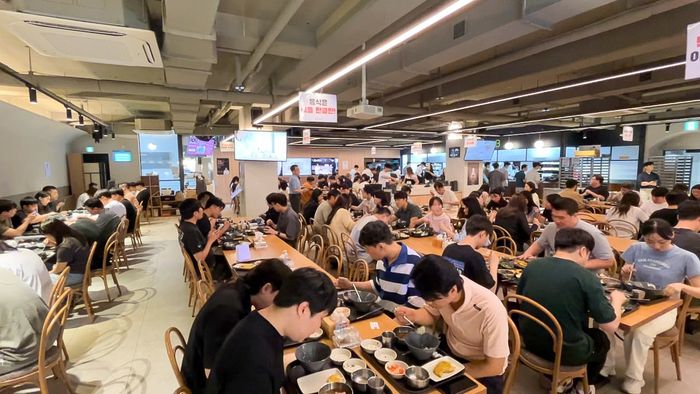 "구내식당서 랍스터부터 살치살까지" 헥토그룹, '일할 맛 나는 회사... - 뉴스 썸네일 이미지
