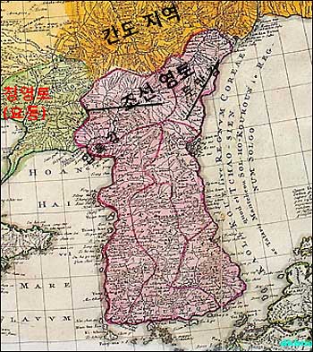  1749년 프랑스 지리학자 당빌리에(D’Anville)가 제작한‘et des Rojaumes de COREE ET DE IAPAN’ 지도. 한국 평안도(PINGAN·왼쪽 밑줄)가 압록강 이북의 현 중국 집안지역까지로 돼 있고, 함경도(HIENKING·오른쪽 밑줄)도 두만강 이북 간도지역을 포함하고 있다. 18세기 제작된 서양의 여타 지도에도 양국간의 국경선은 이와 흡사하게 표시되어 있다. 경희대 부설 혜정박물관 소장, 신동아 2005년 3월호 참조,  출처: http://blog.naver.com/solhanna?Redirect=