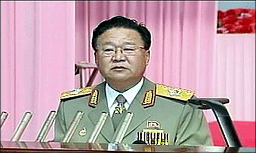 지난 8월 24일 열린 김정일의 선군영도 53주년 중앙보고대회에서 연설하고 있는 최룡해 북한 총정치국장.ⓒ연합뉴스