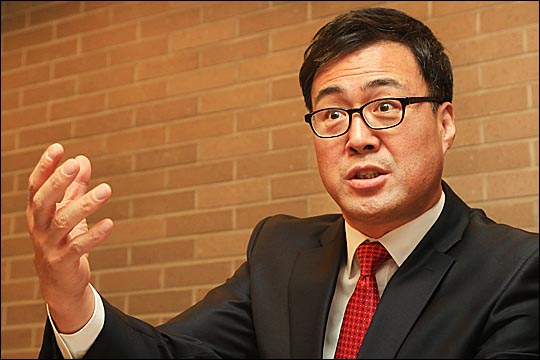 지난 17일 김해시장 출마를 선언한 이만기 인제대 교수.  ⓒ데일리안 홍효식 기자