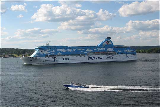 스톡홀름에서 인근 국가인 핀란드 헬싱키, 에스토니아 탈린, 라트비아 리가, 러시아 상트페테르부르크를 오가는 페리 여객선인 실야라인 ⓒ이석원