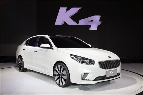 2014 베이징모터쇼에서 공개된 기아차 K4.ⓒ기아자동차