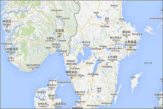 웁살라는 스톡홀름에서 북서쪽으로 65km 떨어진 곳에 있다. (구글 맵)