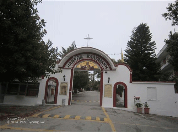 칼리비아니 수도원 정문 ⓒ 박경귀 