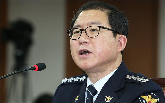 이성한 경찰청장이 지난 22일 청와대로 불려가 김기춘 비서실장을 면담한 것으로 알려지면서 그 이유에 관심이 쏠리고 있다.(자료 사진) ⓒ데일리안