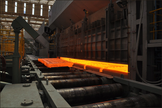 지난 11일 포스코 광양제철소 4열연공장이 상업생산을 개시하고 있다.ⓒ포스코