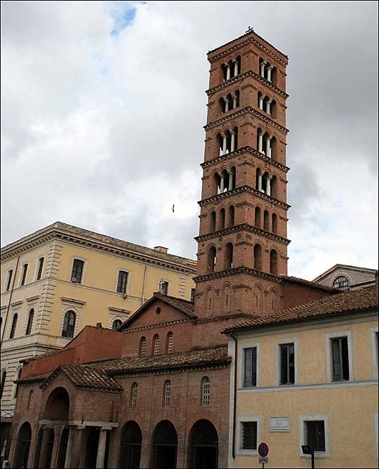 로마네스크 양식의 종탑이 멋진 산타 마리아 인 코스메딘 성당. ⓒ이석원