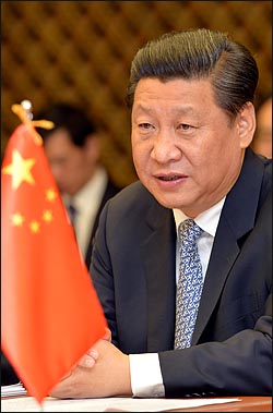 국회를 예방한 시진핑 중국 국가주석이 정의화 의장과 각 정당 원내대표를 만난 자리에서 인사말을 하고 있다. ⓒ사진공동취재단