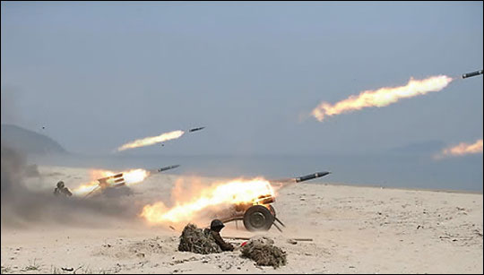 북한이 단거리 미사일로 추정되는 발사체 1발을 동해로 발사했다.(자료사진) ⓒ연합뉴스