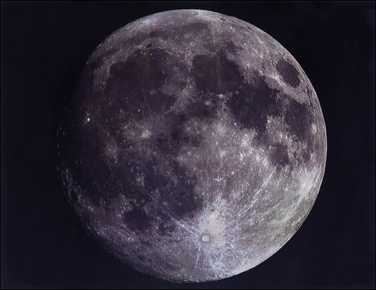 이번 추석에는 서울기준으로 오는 8일 오후 6시 8분에 보름달을 볼 수 있을 것으로 예상된다. ⓒ한국천문연구원