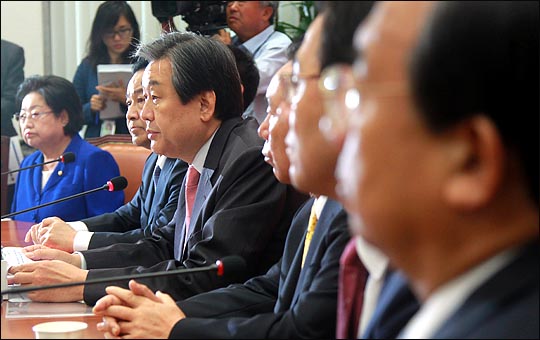김무성 새누리당 대표가 23일 국회에서 열린 최고위원회의에서 이야기 하고 있다. ⓒ데일리안 박항구 기자