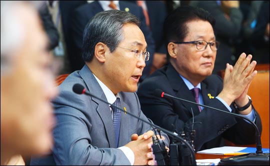 우윤근 새정치민주연합 원내대표가 31일 오전 국회에서 열린 확대간부회의에서 이야기하고 있다. ⓒ데일리안 홍효식 기자