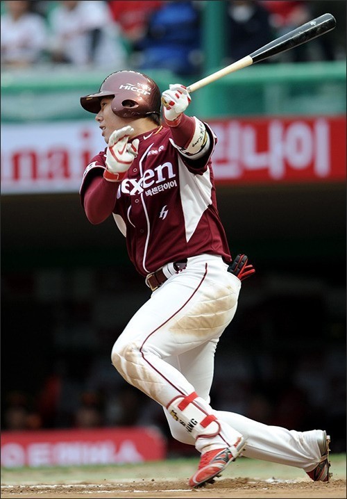 강정호가 플레이오프 4차전에서 투런홈런을 기록했다. ⓒ 넥센 히어로즈