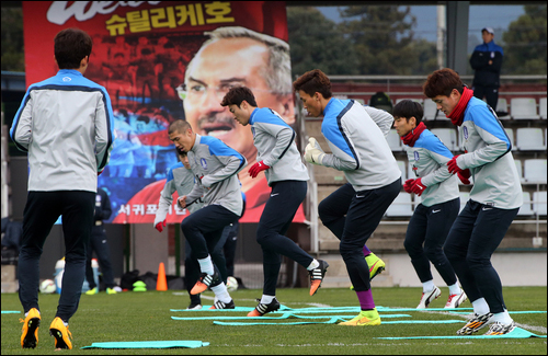 한국축구가 FIFA랭킹 69위를 유지했다. ⓒ 연합뉴스