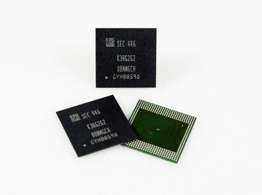 '20나노 8기가비트(Gb) LPDDR4' 기반 4GB 모바일 D램.
ⓒ삼성전자