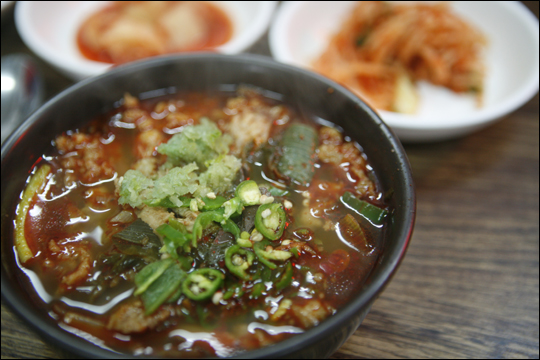 수구레국밥과 반찬 ⓒ 서영진