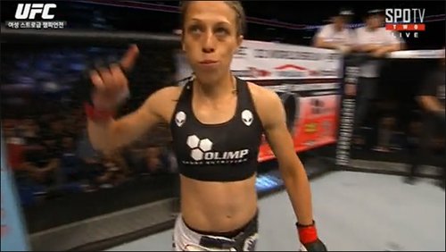 요안나 예드제칙이 UFC 여성 스트로급 1차 방어에 성공했다. SPOTV 캡처.