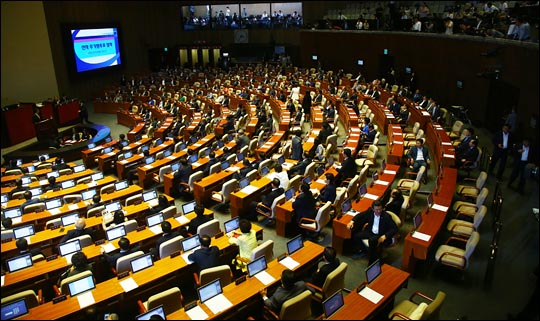 새누리당이 6일 오후 61개 민생·경제활성화 법안을 처리하고 있다. 야당은 국회법 개정안 재의결 무산을 이유로 참여하지 않았다. ⓒ데일리안 홍효식 기자