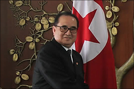 리수용 북한 외무상이 말레이시아 쿠알라쿰푸르에서 열리는 아세안지역안보포럼(ARF) 외교장관회의에 참석하기 위해 3일 오전 평양을 출발했다고 교토통신이 평양발로 보도했다.ⓒ연합뉴스 