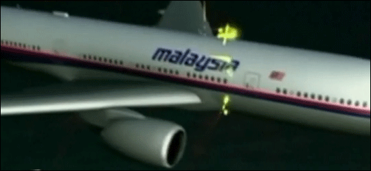 지난해 우크라이나 동부에서 격추된 말레이시아항공 MH17편 여객기 참사 희생자들의 시신에서 시대공 미사일 파편이 발견된 것으로 전해졌다. 사진은 연합뉴스TV 화면 캡처 