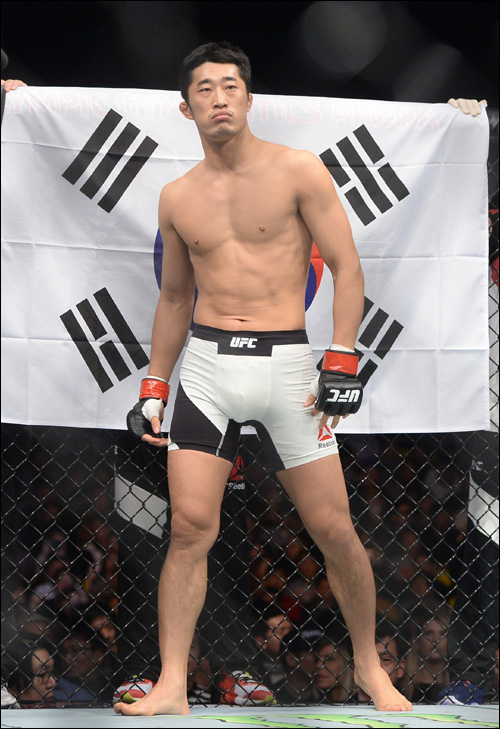 [UFC 서울]김동현이 워터스를 완파한 뒤 마이아 설욕 의지를 드러냈다. ⓒ 사진공동취재단