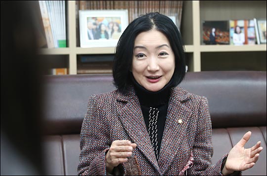 이번 총선에서 도봉갑 출마 계기를 밝히고 있는 문 의원. ⓒ데일리안 홍효식 기자