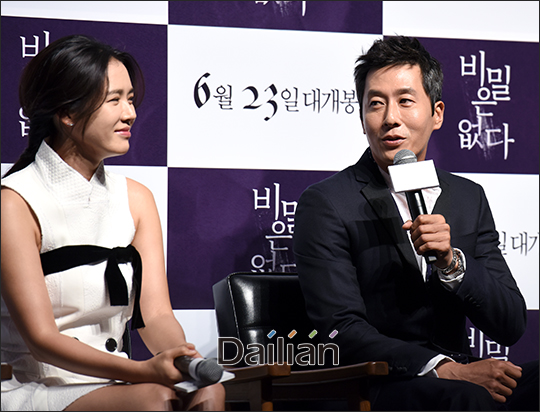 배우 김주혁이 영화 '비밀은 없다' 제작보고회에서 질문에 답변하고 있다. ⓒ 데일리안
