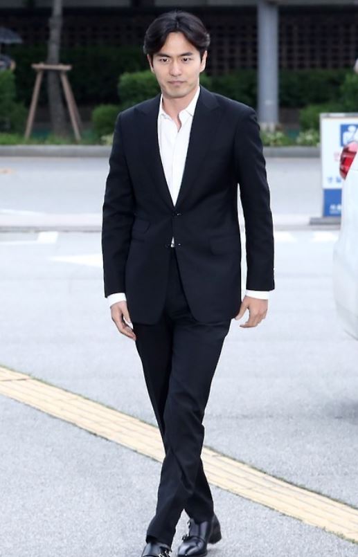 배우 이진욱의 성폭행 혐의 피소 사건이 보름 만에 마무리 수순을 밟고 있다.ⓒ 연합뉴스