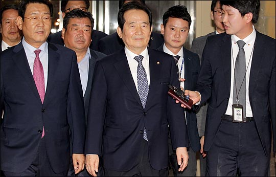 정세균 국회의장이 26일 오전 국회 의장 집무실로 출근하고 있다. ⓒ데일리안 박항구 기자 