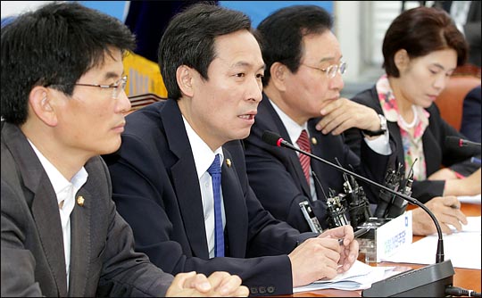 우상호 더불어민주당 원내대표가 16일 오전 국회에서 열린 정책조정회의에서 이야기 하고 있다. ⓒ데일리안 박항구 기자 