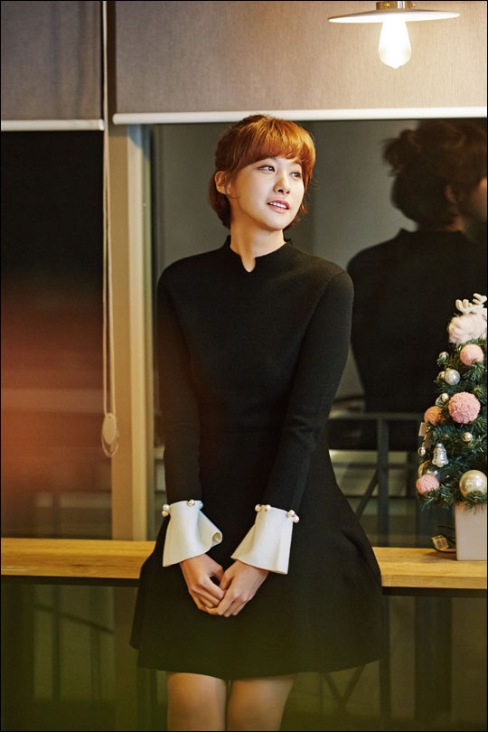영화 '여교사'에 출연한 배우 유인영은 "평소 밝은 모습을 캐릭터에 녹여냈다"고 했다.ⓒ필라멘트픽쳐스