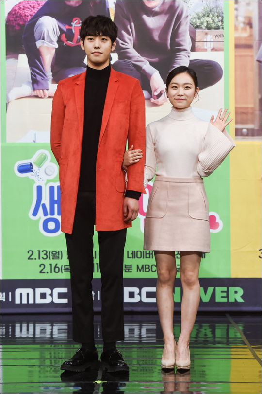 배우 김슬기와 안효섭이 MBC 단막극 '세 가지색 판타지-반지의 여왕'을 통해 호흡했다.ⓒMBC