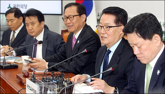박지원 국민의당 비상대책위원장이 15일 오전 국회에서 열린 최고위원회의에서 이야기 하고 있다.(자료사진) ⓒ데일리안 박항구 기자