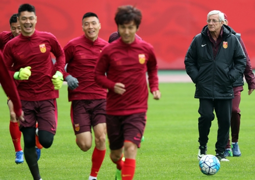[한국 중국]선수단을 장악한 리피 감독은 취임 직후부터 자신의 색을 입히며 중국 축구에 변화를 주고 있다. ⓒ 연합뉴스