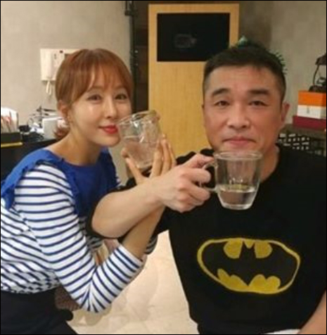 한영 김건모 투샷이 화제다. ⓒ 한영 인스타그램