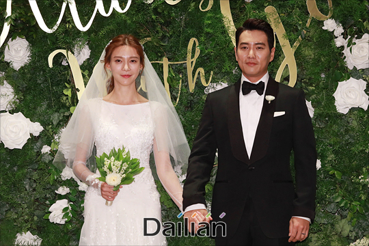 배우 주상욱(38)·차예련(31) 커플이 25일 오후 6시 서울 광장동 그랜드 워커힐 호텔에서 비공개 결혼식을 올린다.ⓒ데일리안 홍금표 기자