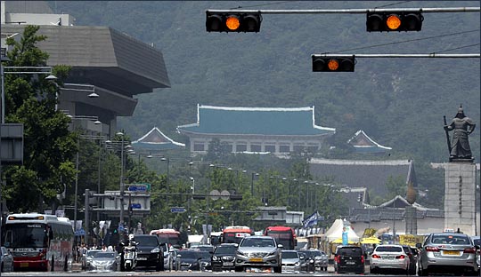 서울 광화문 광장 뒤편으로 청와대가 보이고 있다. (자료사진) ⓒ데일리안 박항구 기자