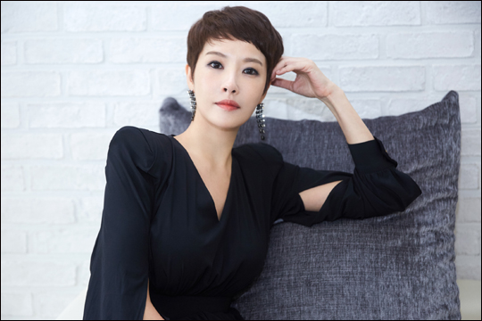 JTBC '품위 있는 그녀'를 마친 김선아는 "박복자는 항상 혼자인 외로운 친구였다"고 전했다.ⓒ씨제스엔터테인먼트