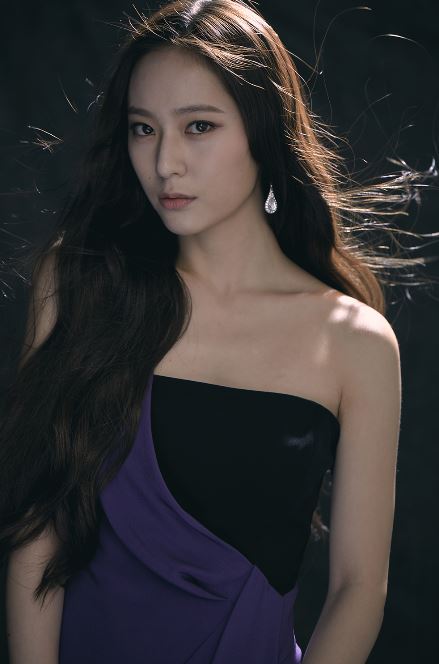 tvN 월화드라마 ‘하백의 신부 2017’에서 수국의 여신 ‘무라’ 역으로 열연을 펼친 배우 정수정이 작품 종영 소감을 밝혔다.ⓒ SM