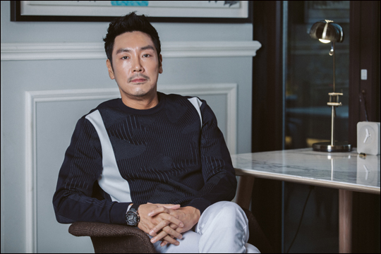 영화 '대장 김창수'에 출연한 조진웅은 "실존 인물에 대한 부담감이 컸다"고 고백했다.ⓒ(주)키위컴퍼니