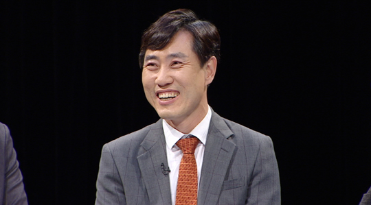 바른정당 하태경 의원이 JTBC '썰전'에 출연해 '자유한국당과 바른정당의 보수통합'과 관련해 이야기했다.ⓒJTBC 
