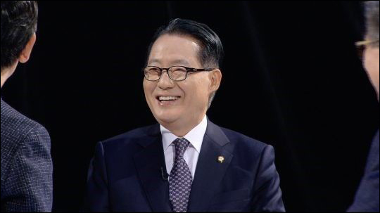 '썰전'에 출연한 박지원 의원이 유시민과의 인연을 밝혔다. ⓒ JTBC