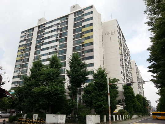 분당신도시에서 리모델링을 추진해온 아파트 단지들이 속속 건축심의를 통과하면서 사업에 가속도가 붙고 있다. 사진은 서울에 위치한 한 리모델링 추진 아파트.ⓒ데일리안