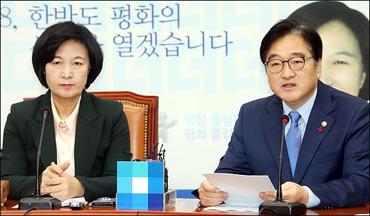 왼쪽부터 더불어민주당 추미애 대표와 우원식 원내대표. (자료사진) ⓒ데일리안 박항구 기자