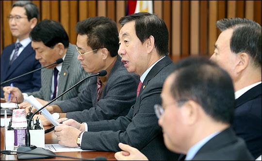김성태 자유한국당 원내대표가 지난 25일 오전 국회에서 열린 원내대책회의에서 이야기 하고 있다. (자료사진) ⓒ데일리안 박항구 기자