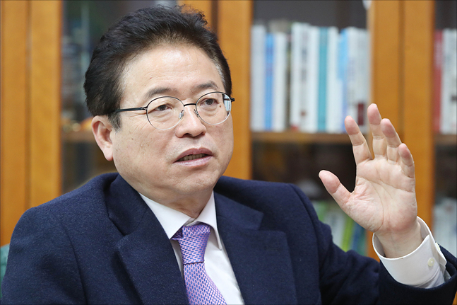 이철우 자유한국당 의원은 6·13 지방선거 경북도시자 출마를 선언했다. ⓒ데일리안 홍금표 기자