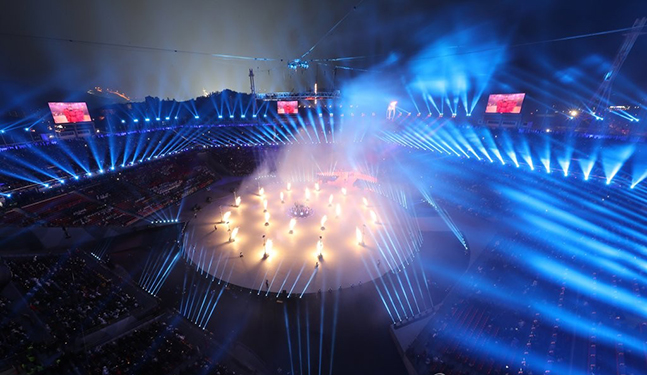 평창동계올림픽 개막식을 밝히는 조명 ⓒ연합뉴스
