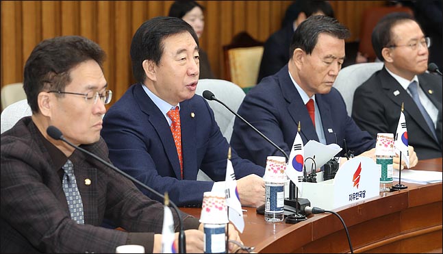 김성태 자유한국당 원내대표가 지난 19일 오전 국회에서 열린 원내대책회의에서 이야기하고 있다. (자료사진) ⓒ데일리안 박항구 기자
