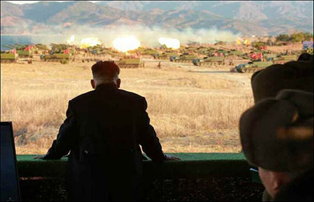 정치권은 정부의 대북특사 파견에 기대와 우려로 입장이 갈리면서도 북한의 비핵화를 한목소리로 주문했다. (자료사진) ⓒ노동신문 캡처