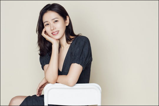 영화 '지금 만나러 갑니다'에 출연한 배우 손예진은 "운명적인 사랑을 믿는다"고 말했다.ⓒ엠에스팀엔터테인먼트